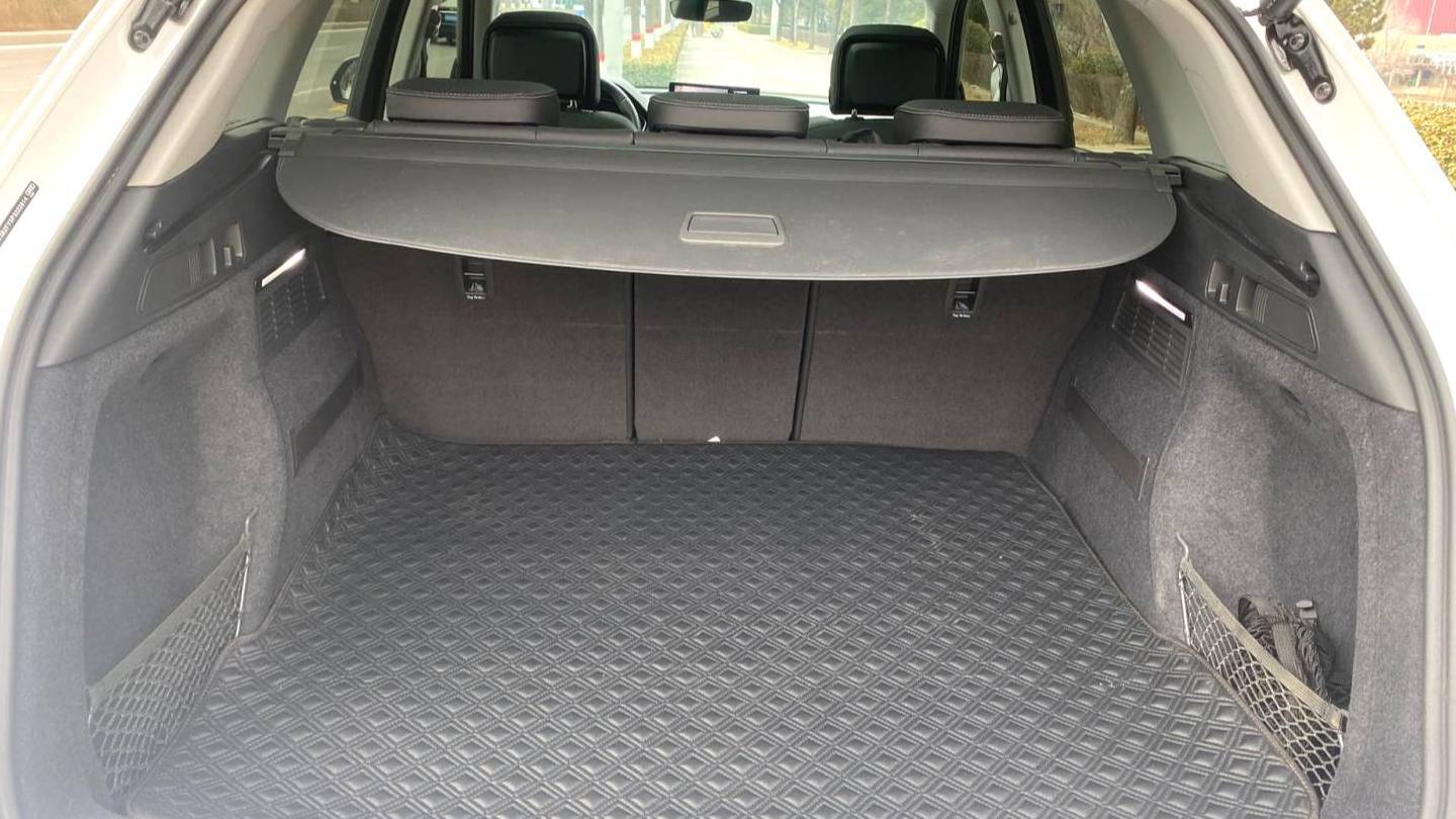 Audi 2022 Q5L 45 TFSI Luxury Dynamic Model