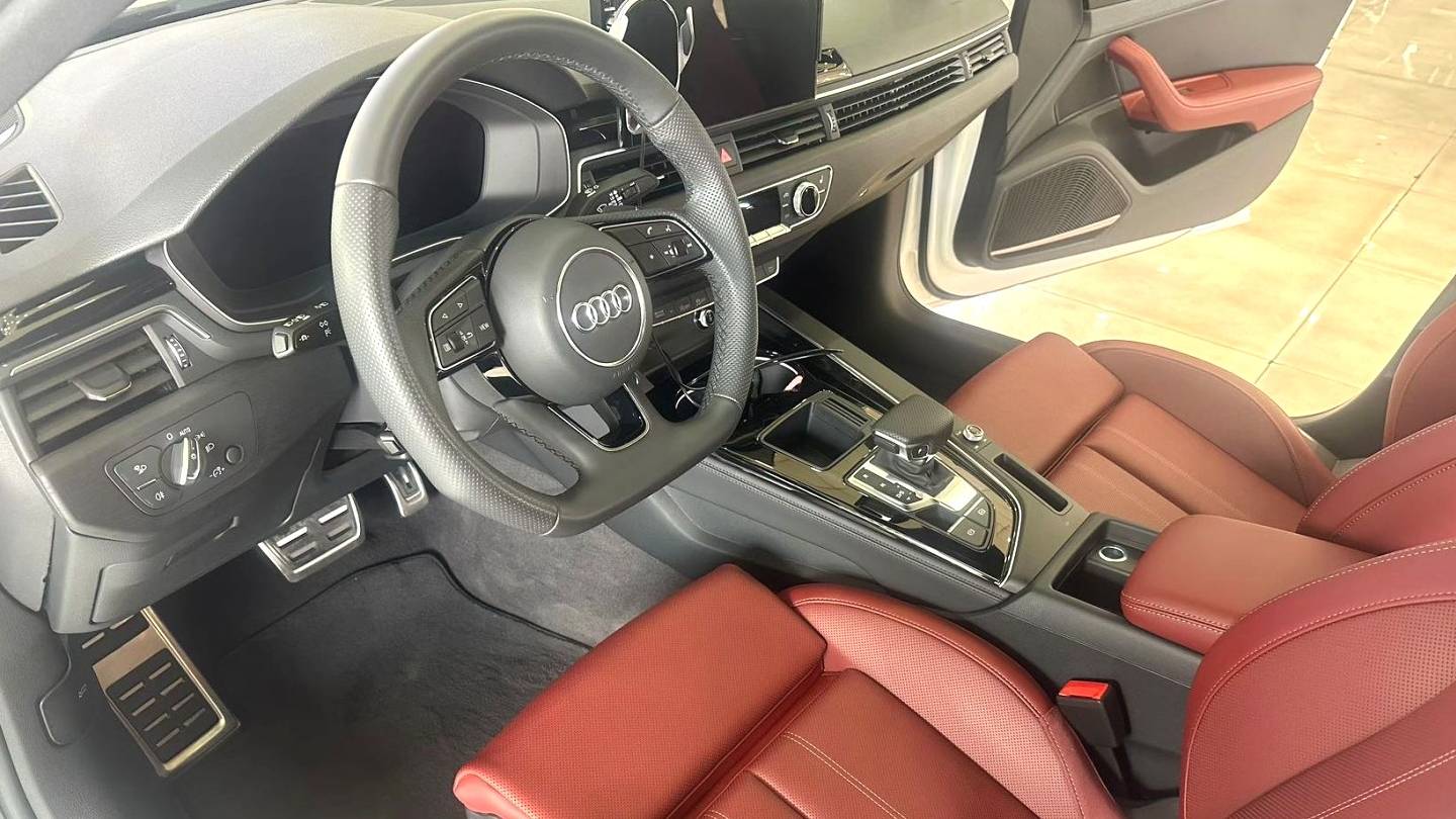 Audi 2024 A4L 40 TFSI Luxury Dynamic Edition (Starry Night Edition)