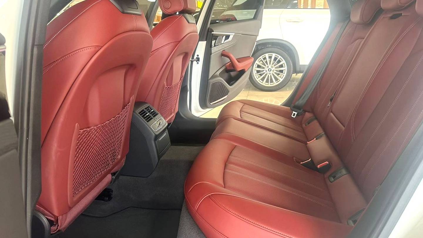 Audi 2024 A4L 40 TFSI Luxury Dynamic Edition (Starry Night Edition)