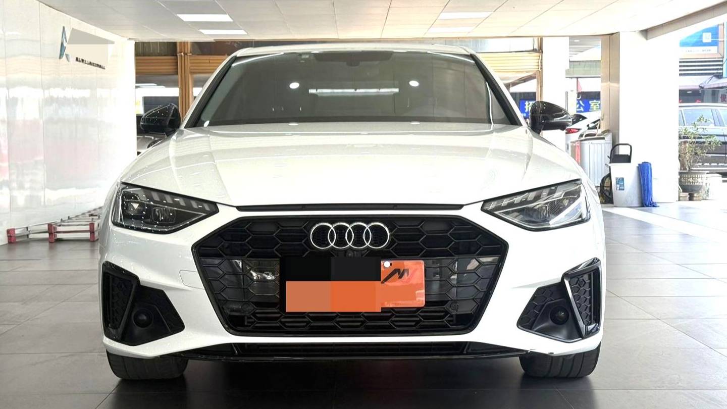 Audi 2024 A4L 40 TFSI Luxury Dynamic Model