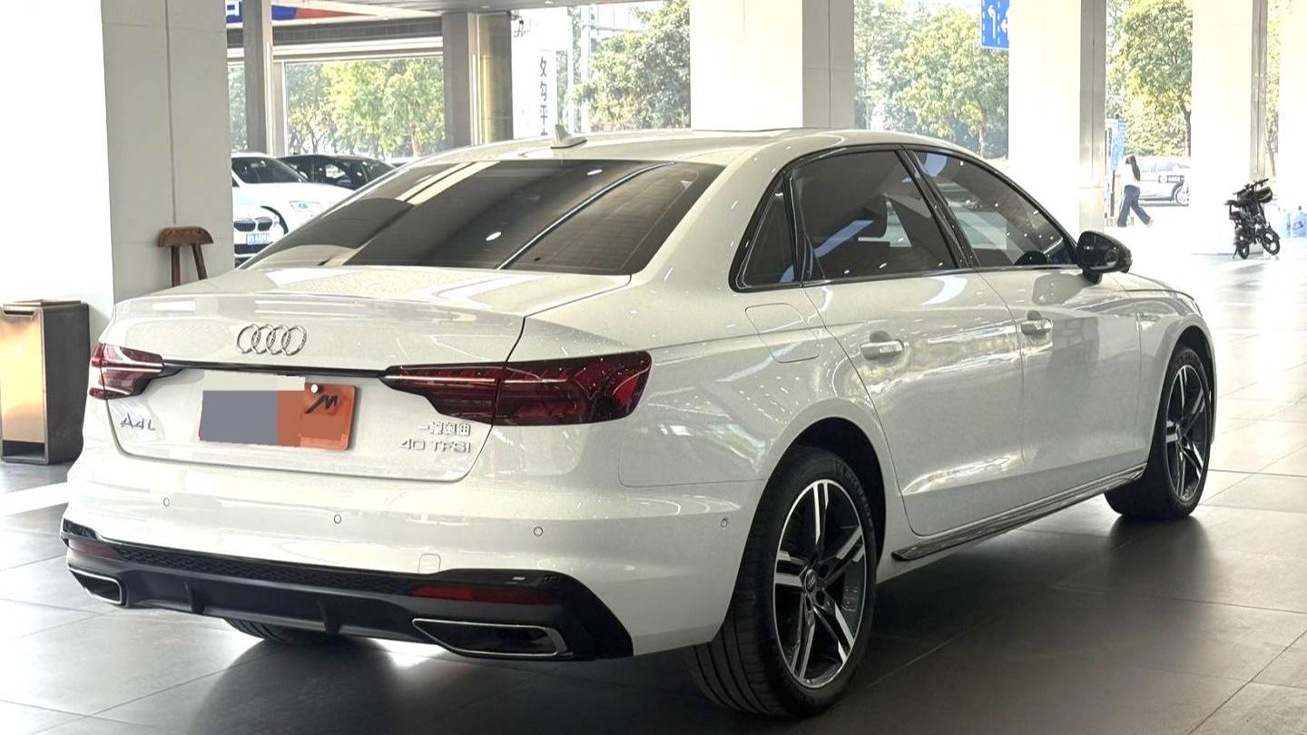 Audi 2024 A4L 40 TFSI Luxury Dynamic Model