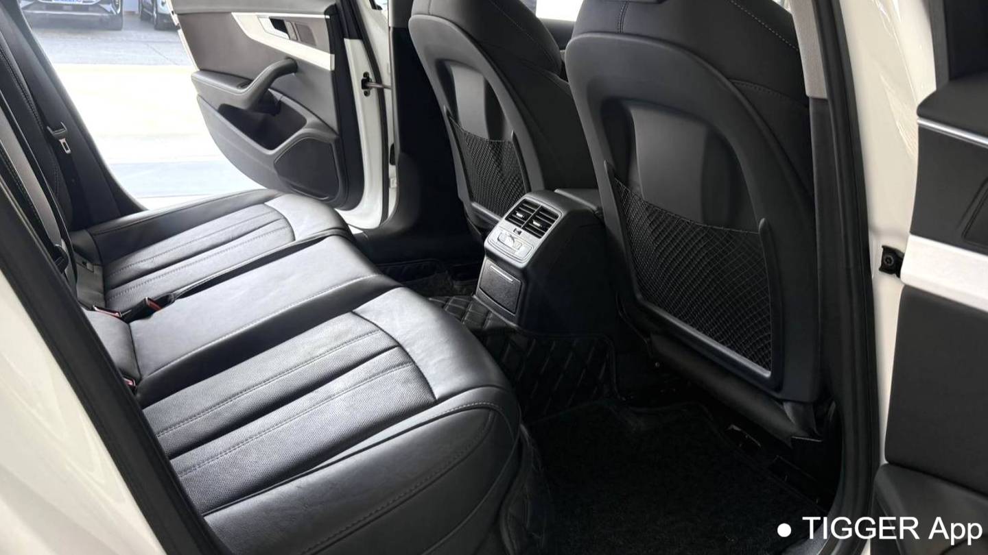 Audi 2024 A4L 40 TFSI Luxury Dynamic Model