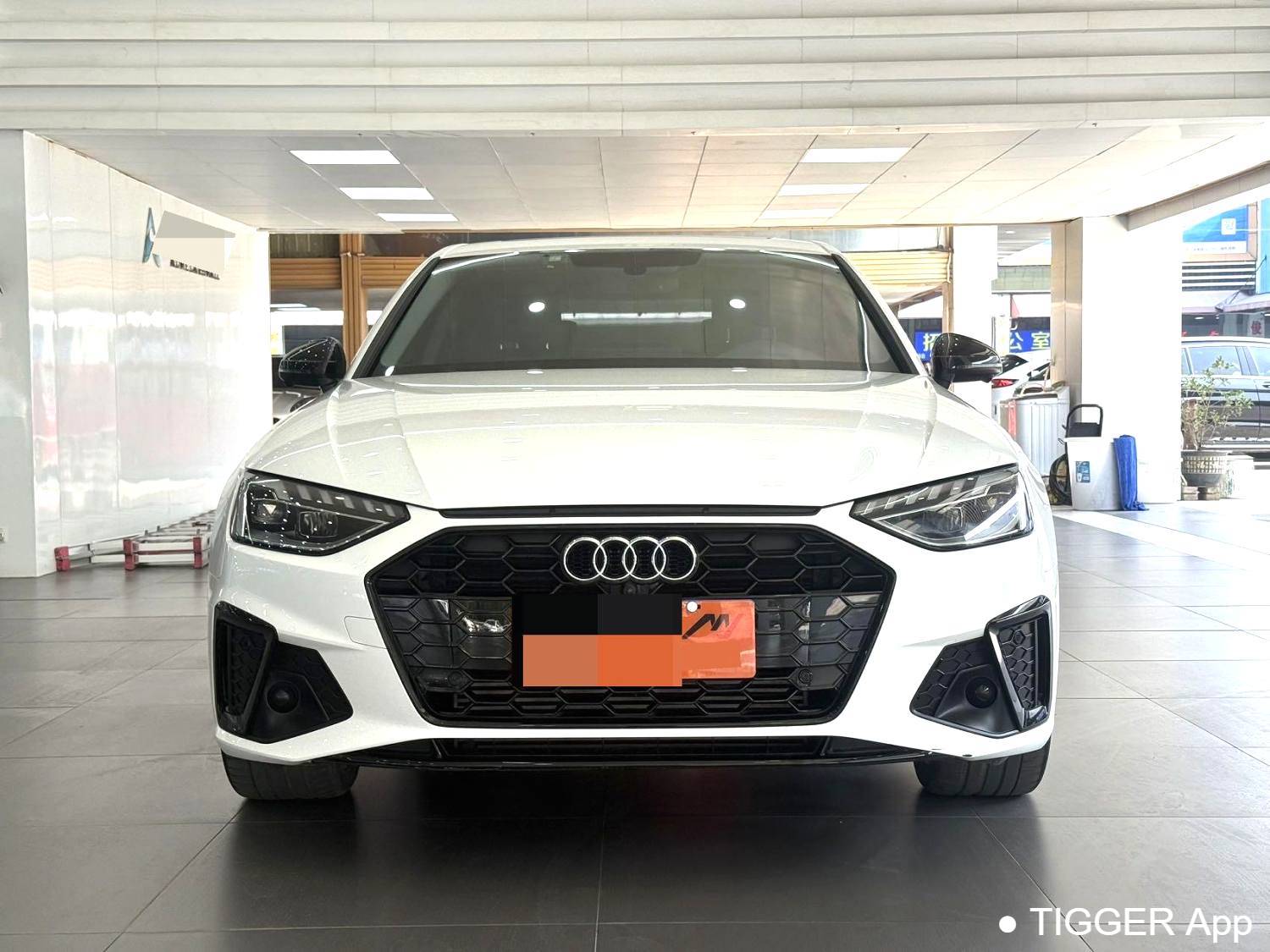 Audi 2024 A4L 40 TFSI Luxury Dynamic Model