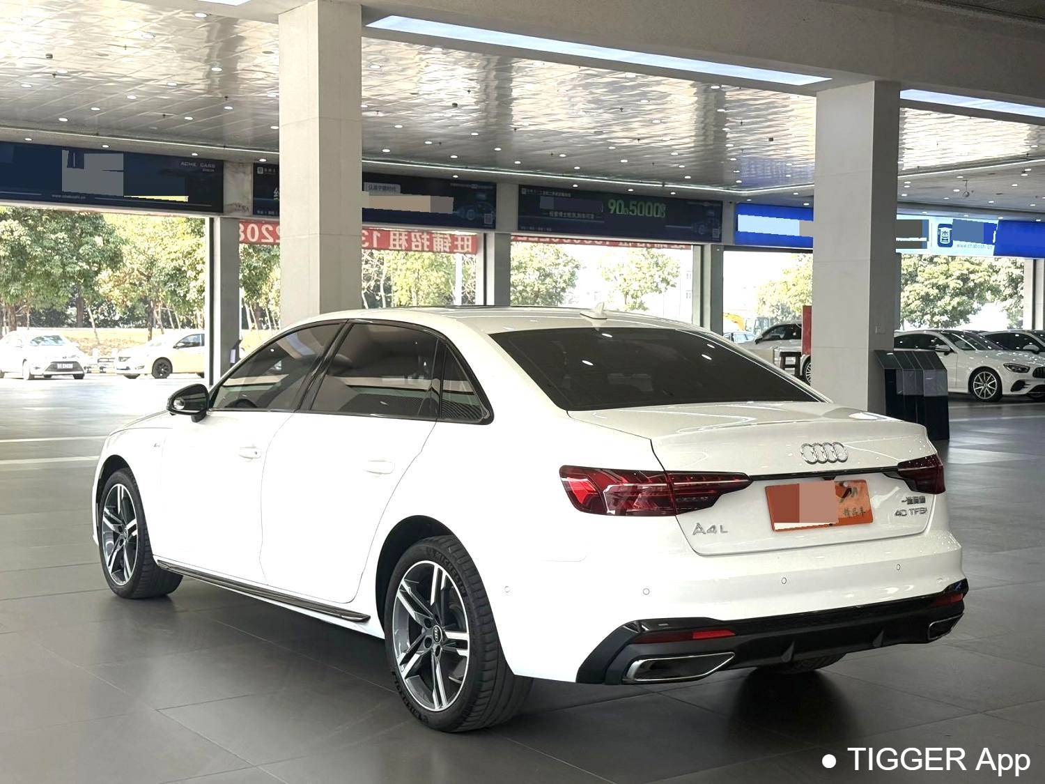 Audi 2024 A4L 40 TFSI Luxury Dynamic Model