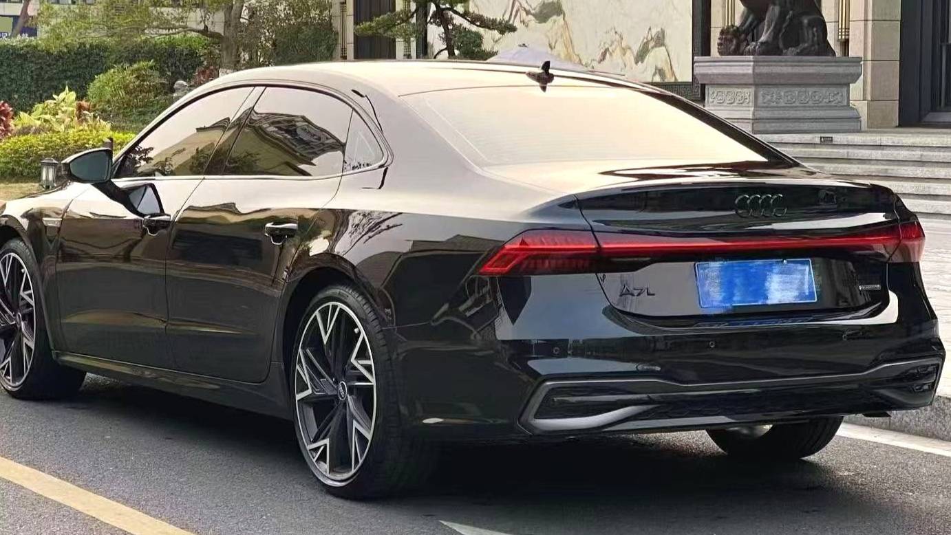 Audi 2024 A7L 45 TFSI quattro Black Knight Edition