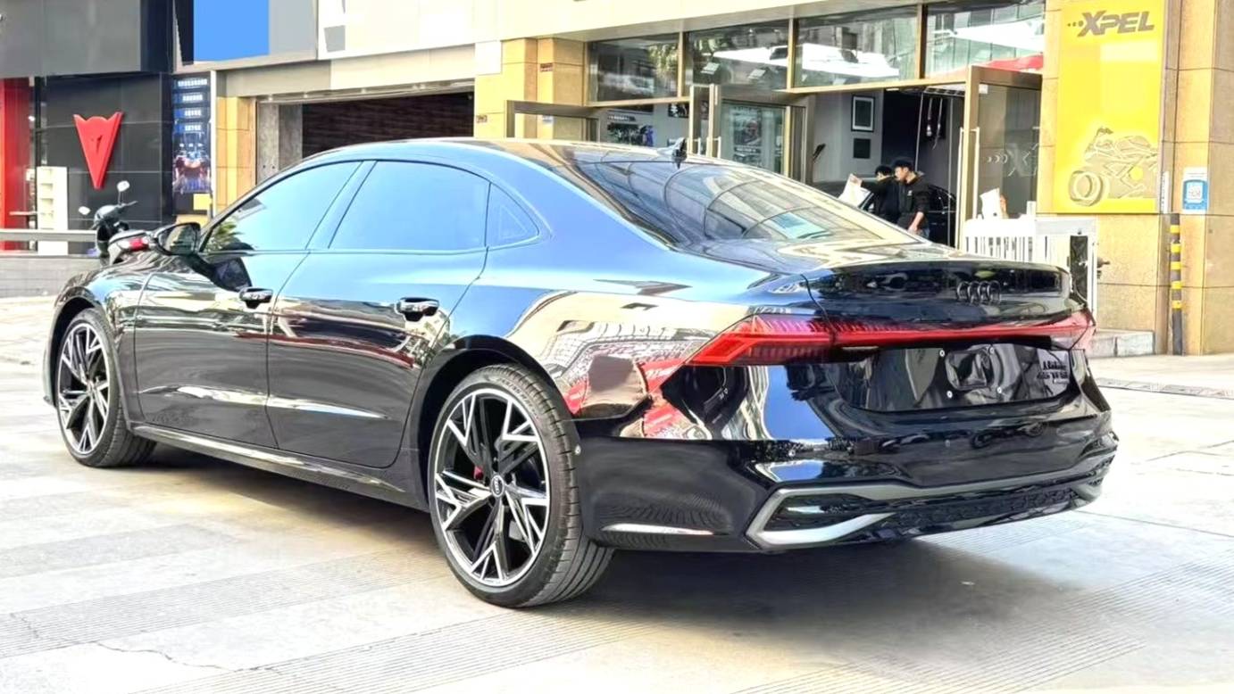 Audi 2024 A7L 45 TFSI quattro Black Knight Edition