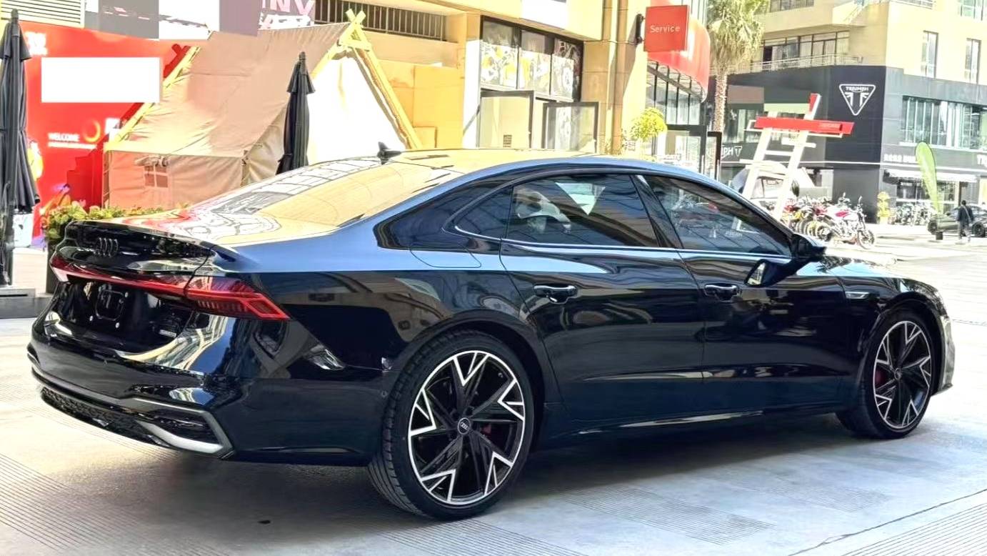 Audi 2024 A7L 45 TFSI quattro Black Knight Edition