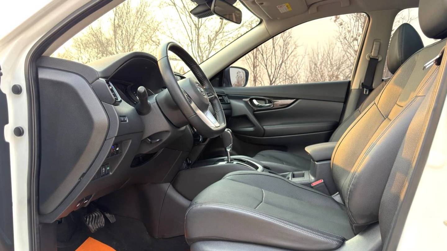 NISSAN 2023 X-TRAIL Classic 2.0L 2WD Zhilian Zhenxiang Edition