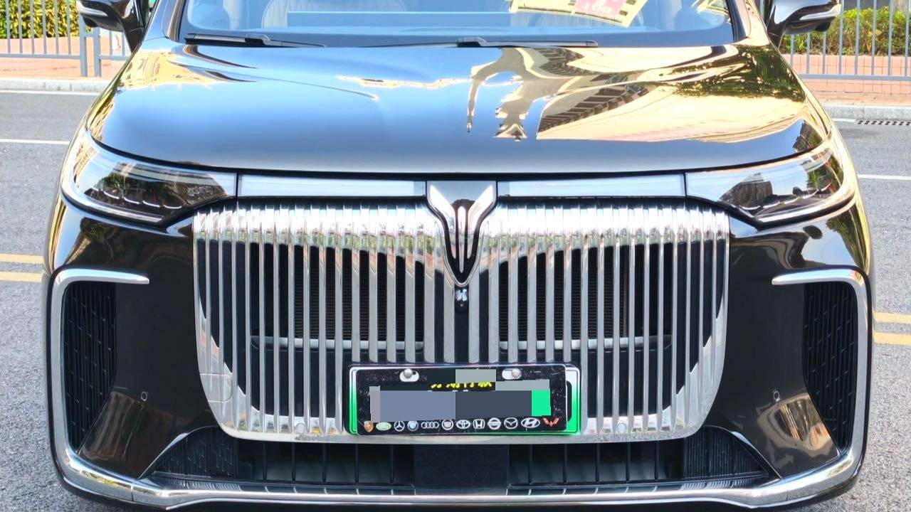 VOYAH 2025 DREAM PHEV four-wheel drive flagship Qiankun version