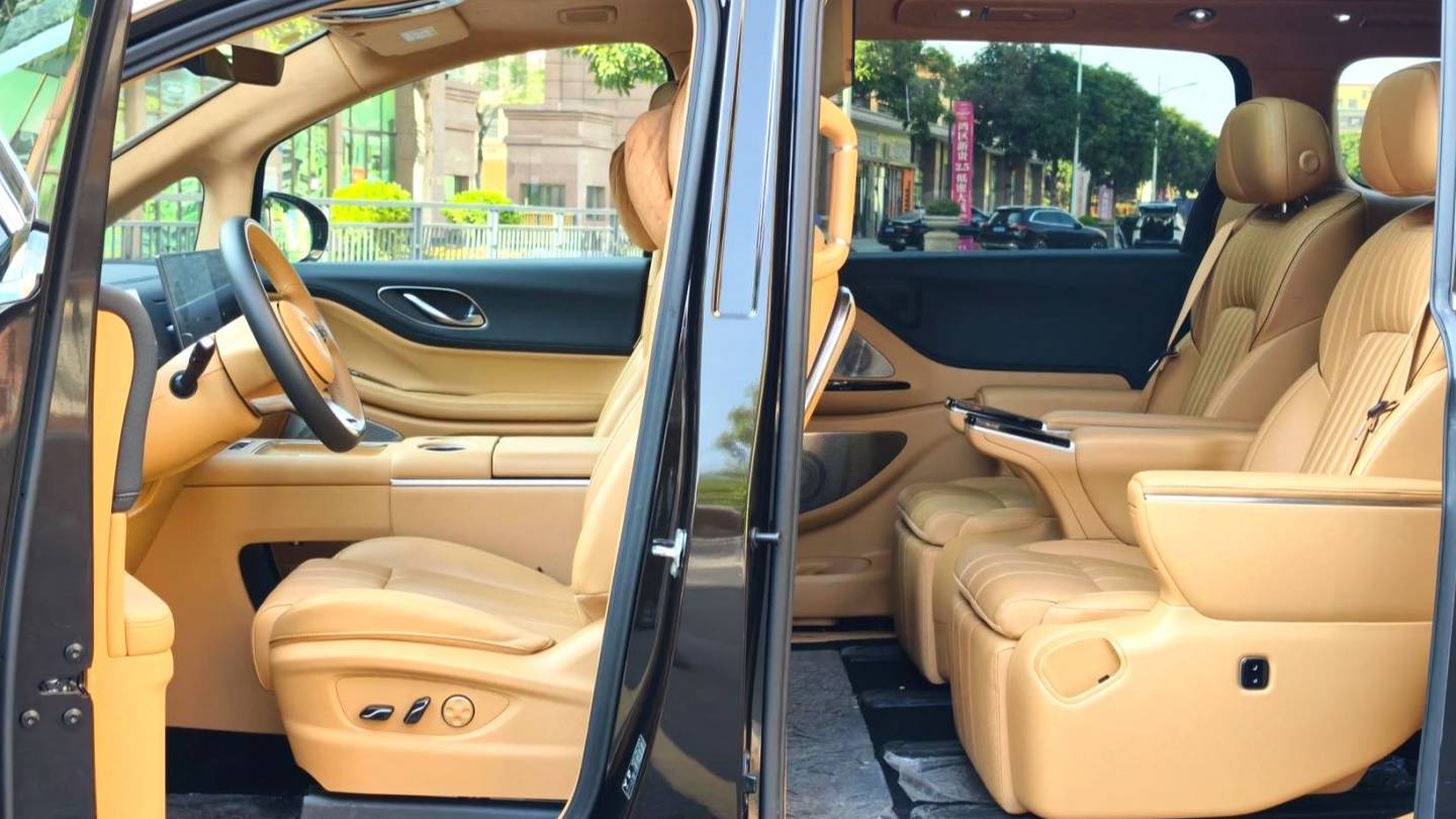 VOYAH 2025 DREAM PHEV four-wheel drive flagship Qiankun version