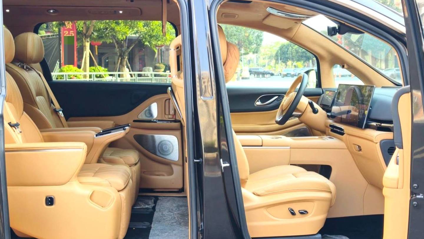 VOYAH 2025 DREAM PHEV four-wheel drive flagship Qiankun version