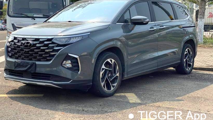 HYUNDAI 2021 Custo 380TGDi LUX Premium Smart Love Premium Edition