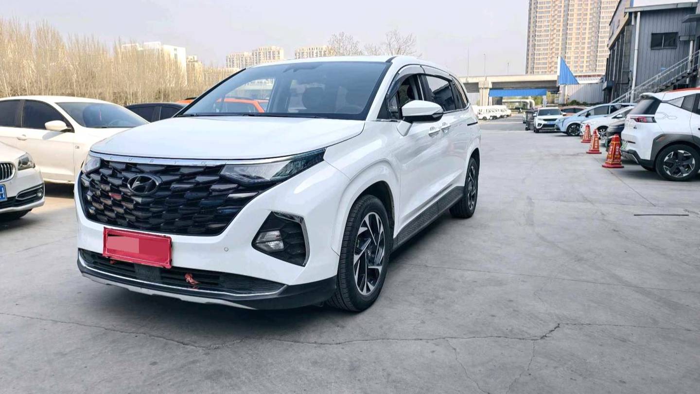 HYUNDAI 2024 Custo 270TGDi LUX Premium Edition