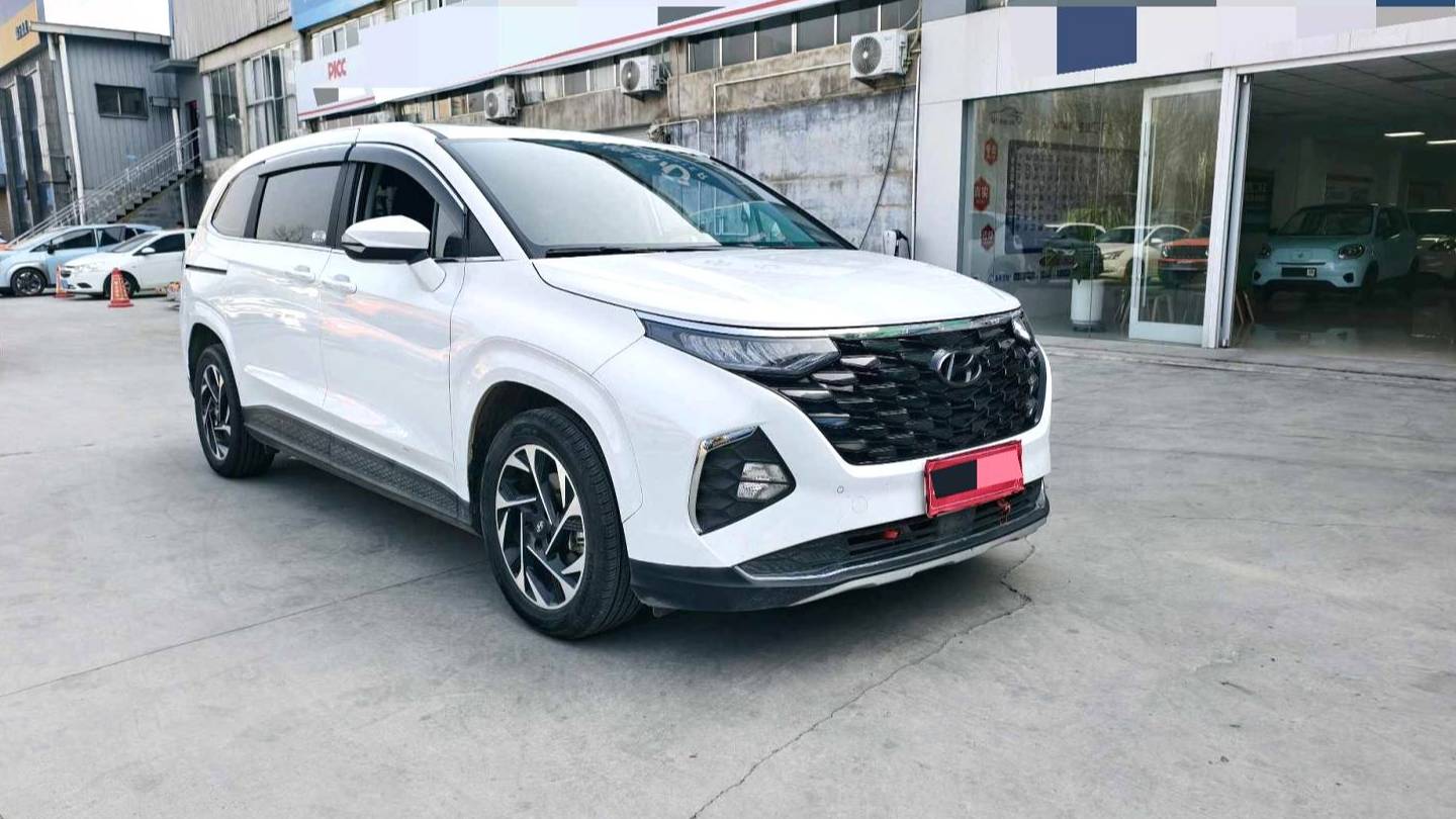 HYUNDAI 2024 Custo 270TGDi LUX Premium Edition