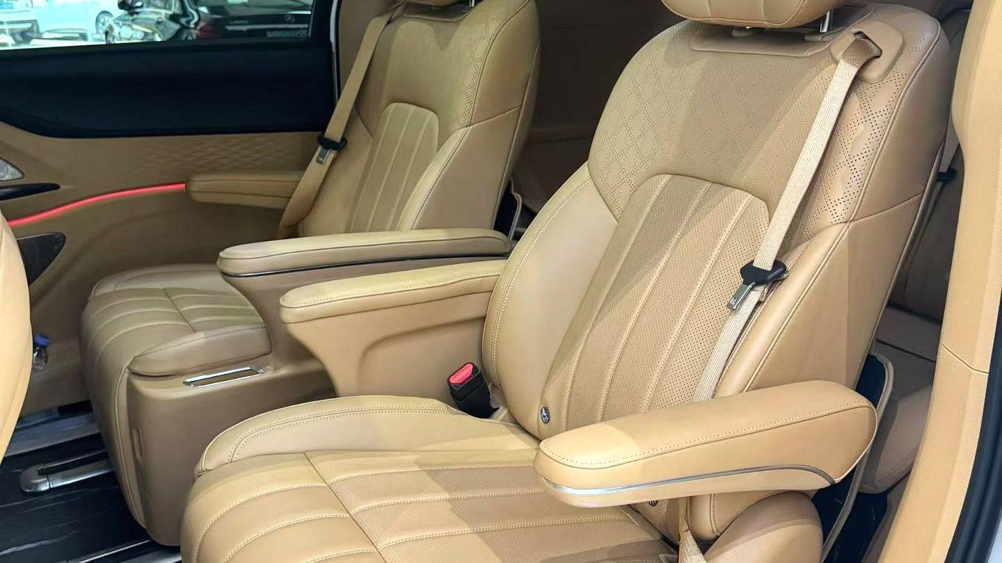 VOYAH 2024 DREAM PHEV Ultra Long Range Flagship Edition