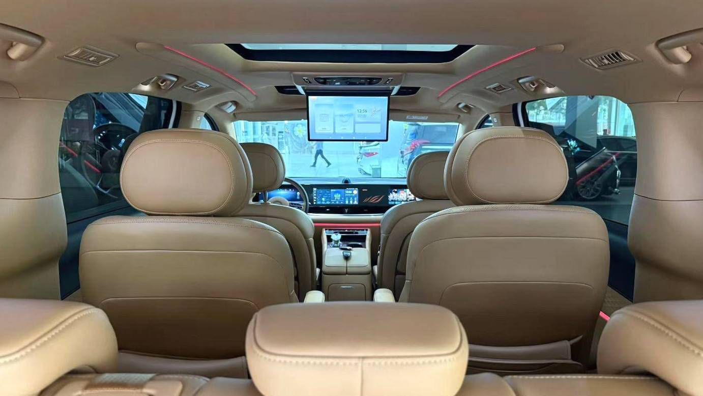 VOYAH 2024 DREAM PHEV Ultra Long Range Flagship Edition