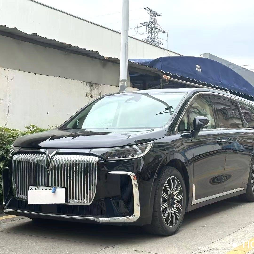 VOYAH 2025 DREAM PHEV four-wheel drive excellent Kunpeng version Подержанный автомобиль