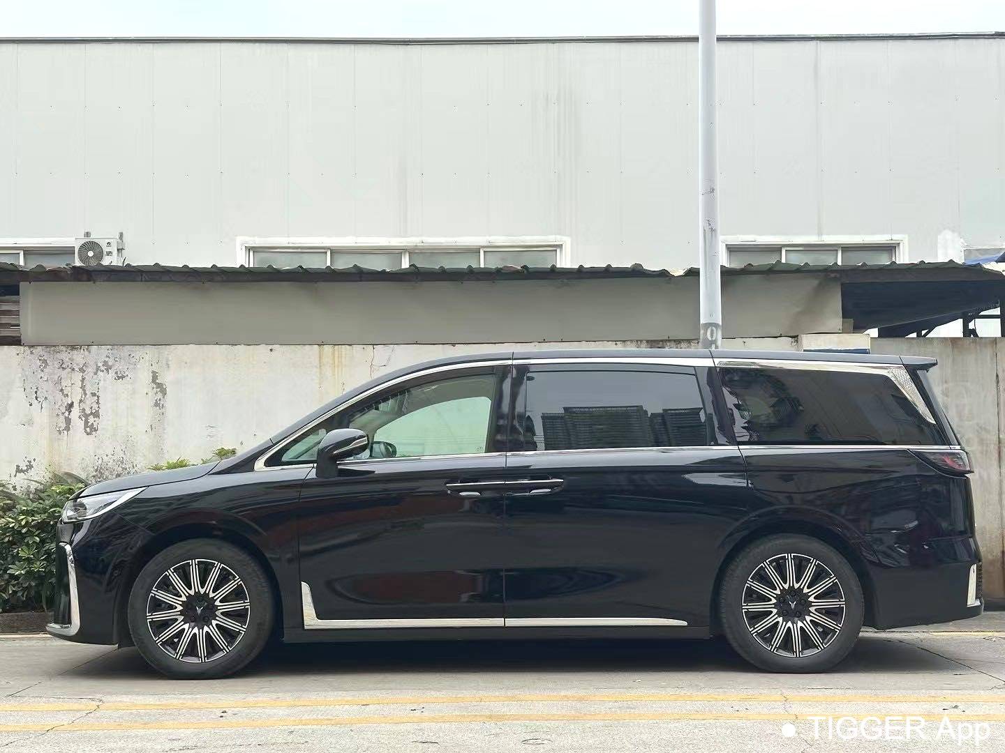 used VOYAH 2025 DREAM PHEV four-wheel drive excellent Kunpeng version