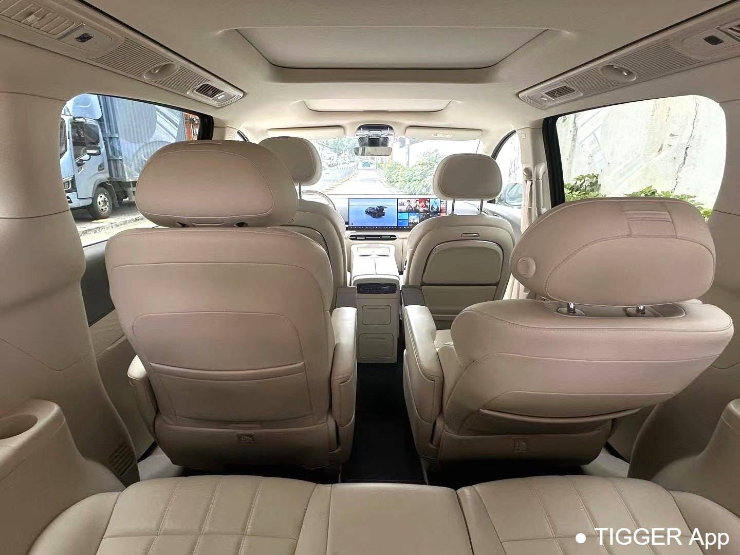 used VOYAH 2025 DREAM PHEV four-wheel drive excellent Kunpeng version