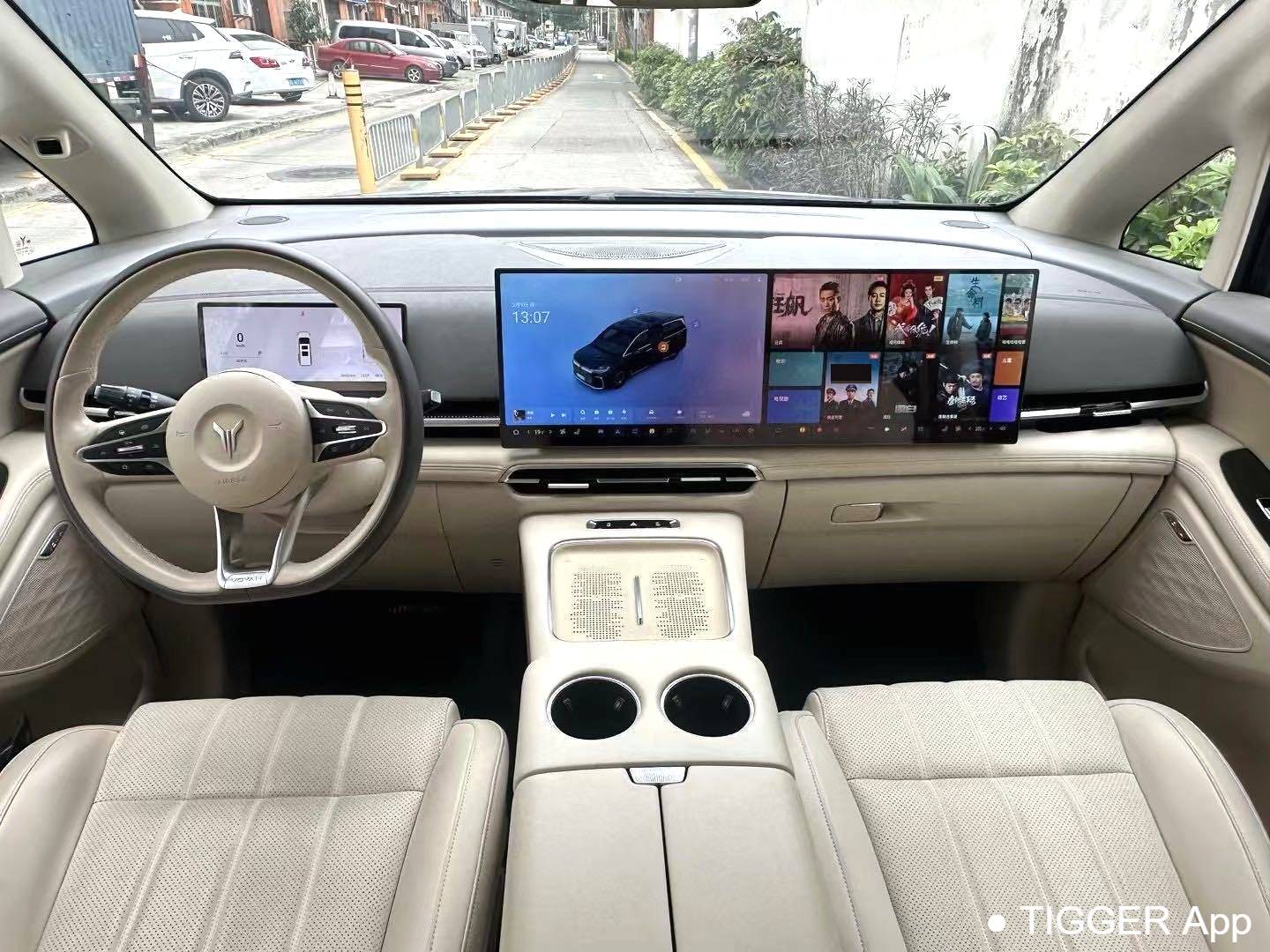 used VOYAH 2025 DREAM PHEV four-wheel drive excellent Kunpeng version