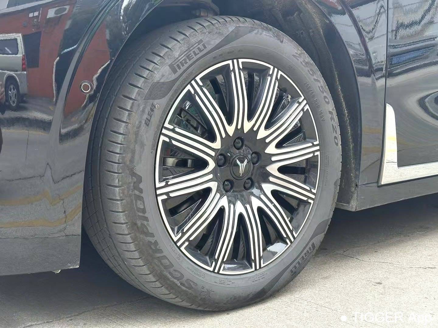 used VOYAH 2025 DREAM PHEV four-wheel drive excellent Kunpeng version