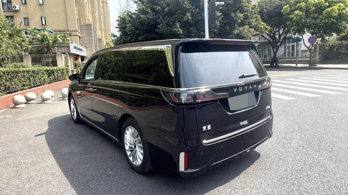 VOYAH 2024 DREAM PHEV Ultra Long Range Premium Edition