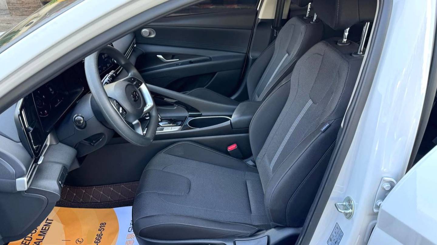 HYUNDAI 2022 Elantra 1.5L CVT GLS Leading Edition