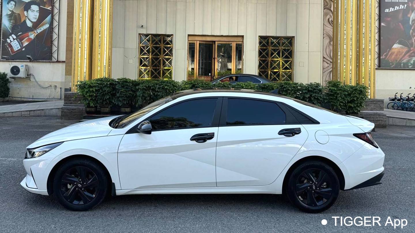 HYUNDAI 2022 Elantra 1.5L CVT GLS Leading Edition