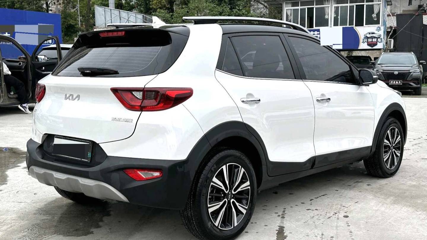 KIA 2021 Stonic 1.4L CVT sunroof model