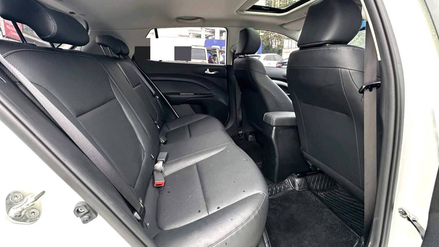 KIA 2021 Stonic 1.4L CVT sunroof model