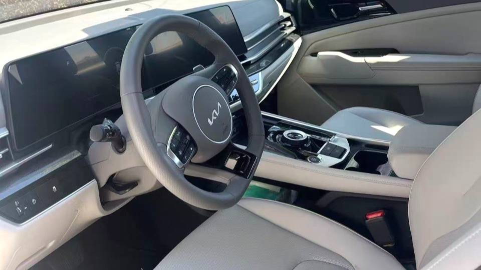 KIA 2025 Sportage 1.5T Two wheel Drive Premium Smart Edition