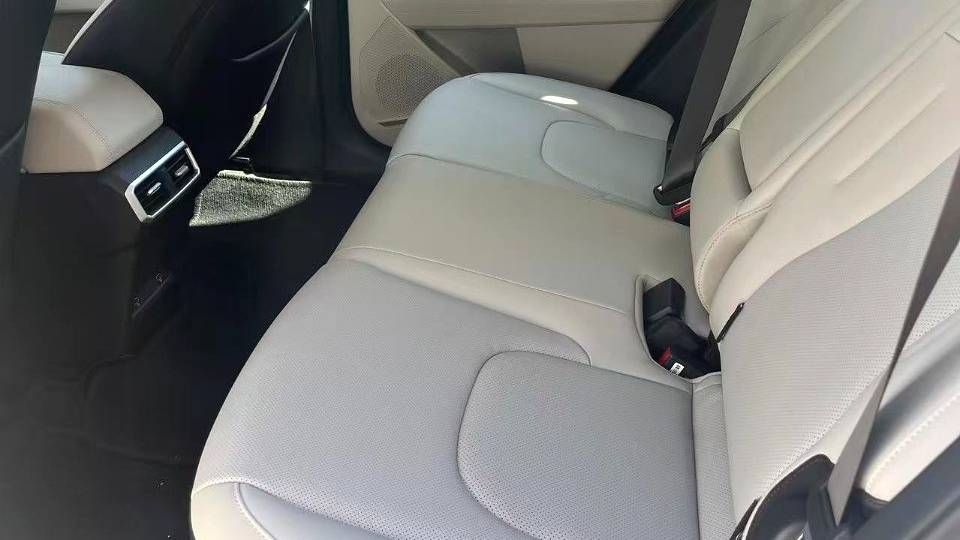 KIA 2025 Sportage 1.5T Two wheel Drive Premium Smart Edition