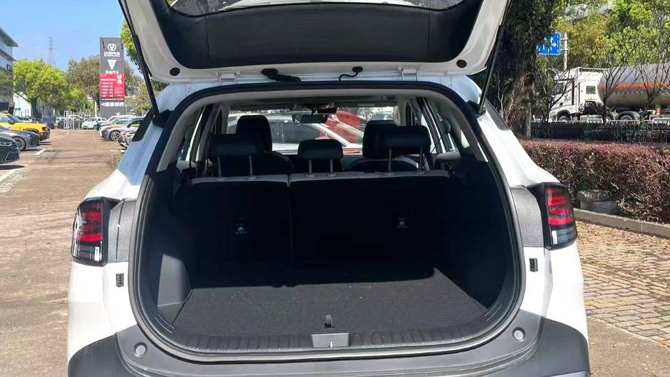 KIA 2025 Sportage 1.5T Two wheel Drive Premium Smart Edition