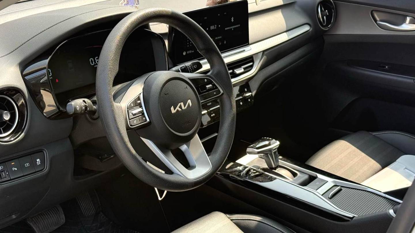 KIA 2024 K3 1.5L CVT Luxury Smart Edition