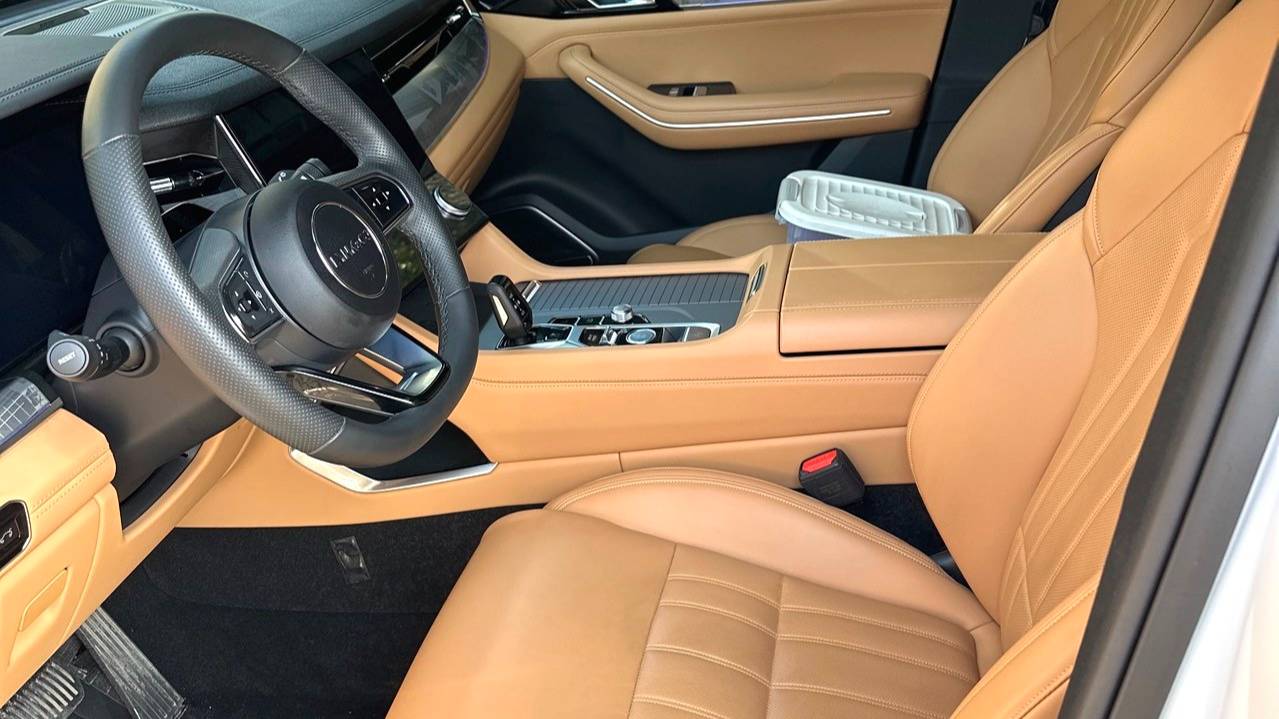 LYNK&CO 2023 09 EM-P 2.0TD EM-P Long Range Edition PM Seven seater