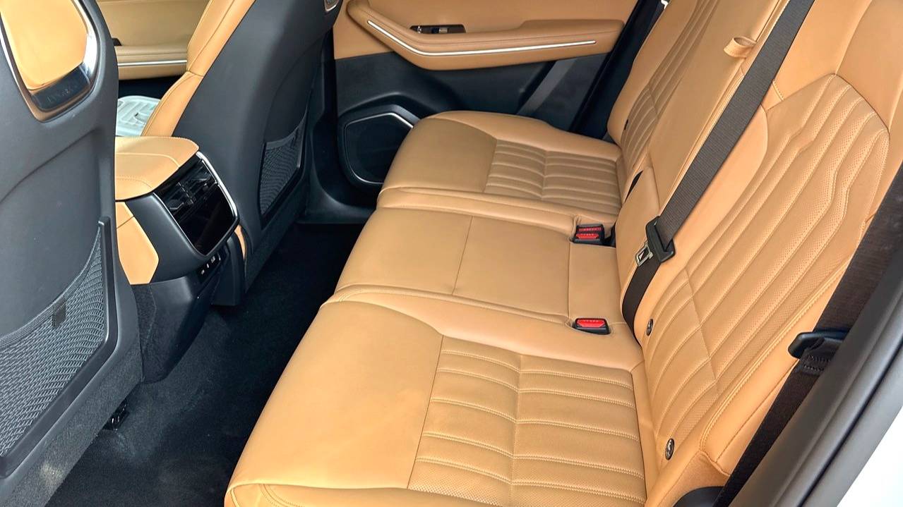 LYNK&CO 2023 09 EM-P 2.0TD EM-P Long Range Edition PM Seven seater