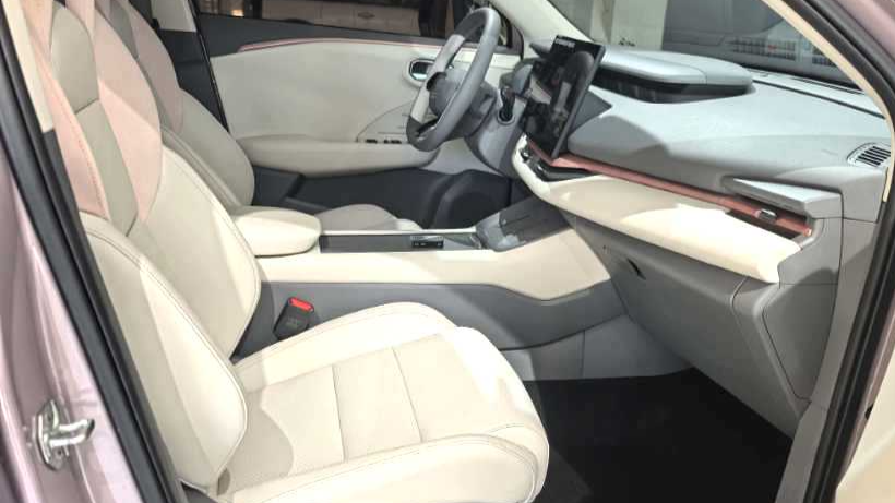 LYNK&CO 2025 06 EM-P EM-P 126 Long Range Halo