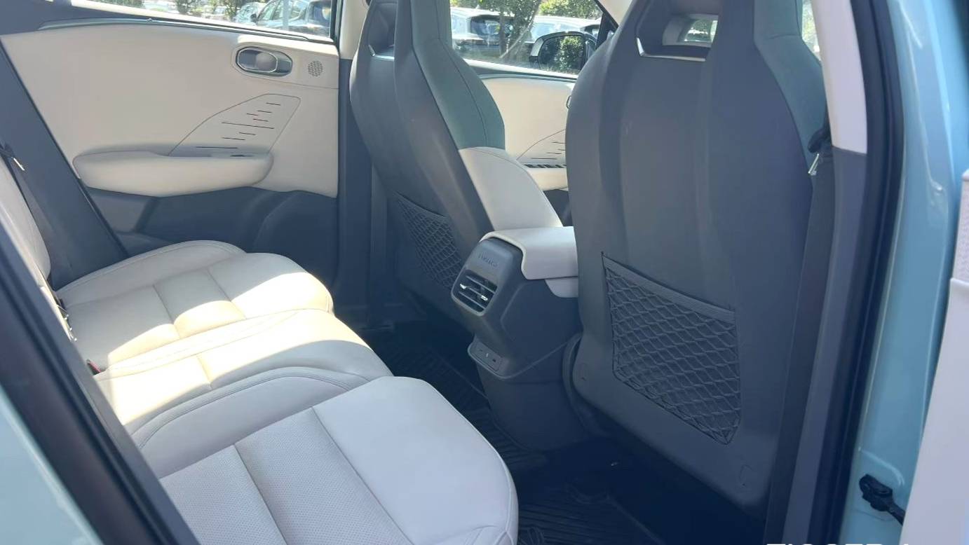 LYNK&CO 2023 06 EM-P EM-P 126 Long Range Pro