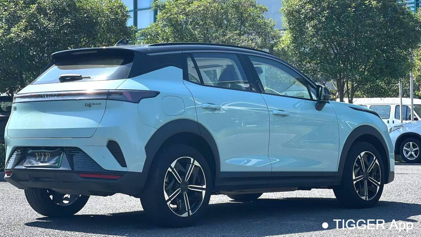 LYNK&CO 2023 06 EM-P EM-P 126 Long Range Pro