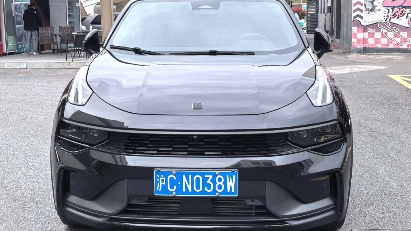LYNK&CO 2023 01 2.0TD 4WD Night Edition