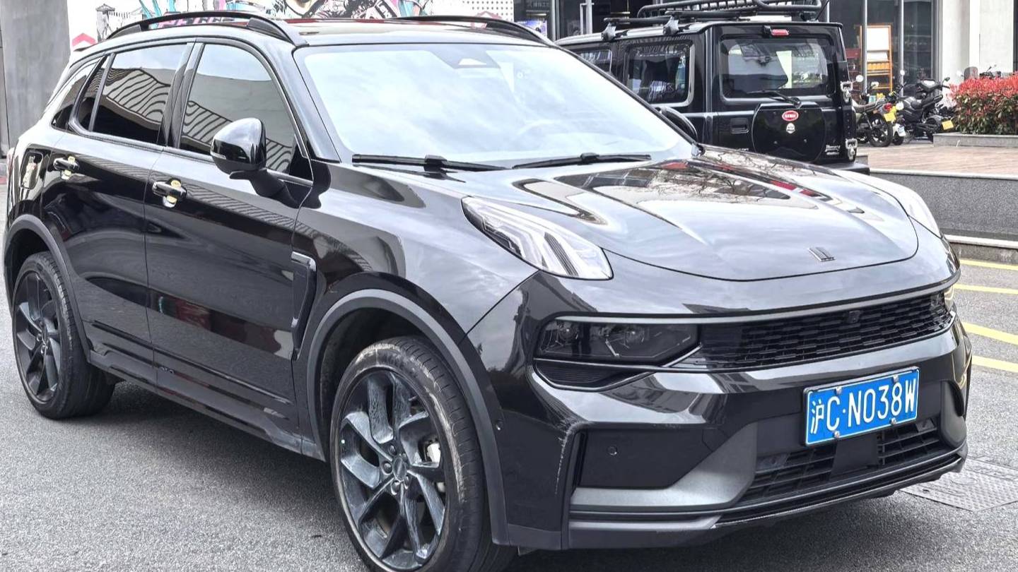LYNK&CO 2023 01 2.0TD 4WD Night Edition
