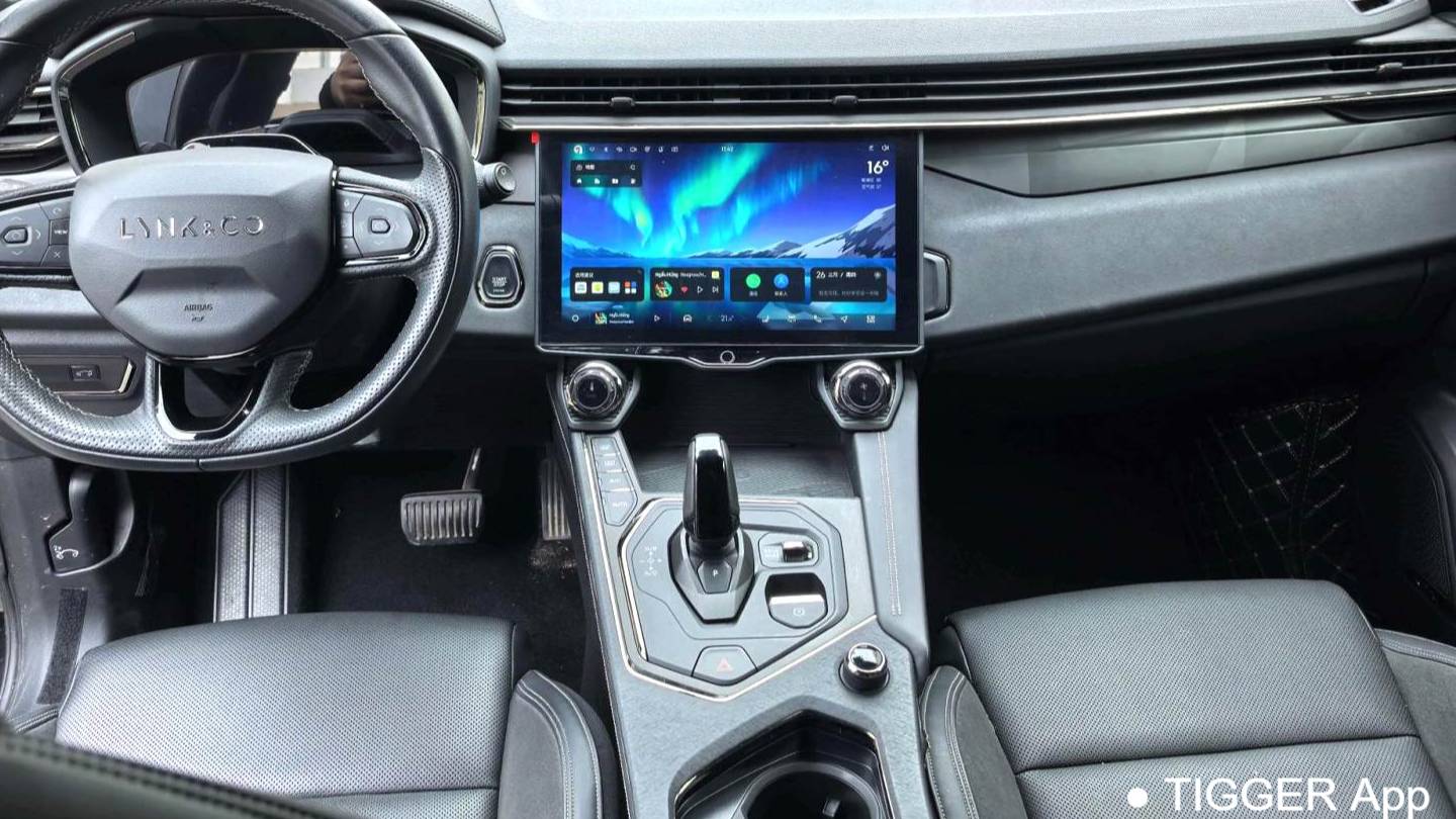 LYNK&CO 2023 01 2.0TD 4WD Night Edition