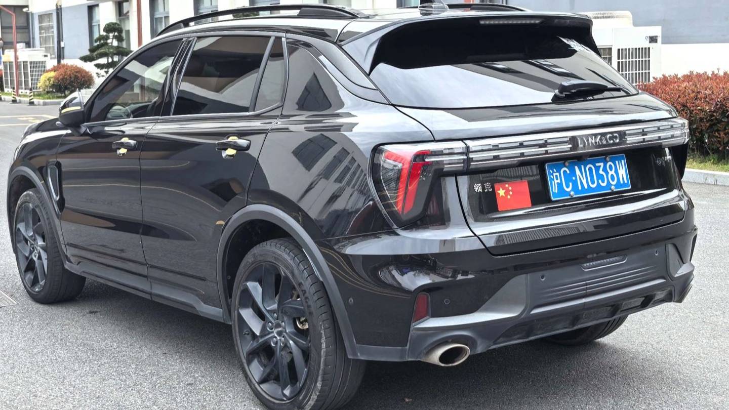 LYNK&CO 2023 01 2.0TD 4WD Night Edition