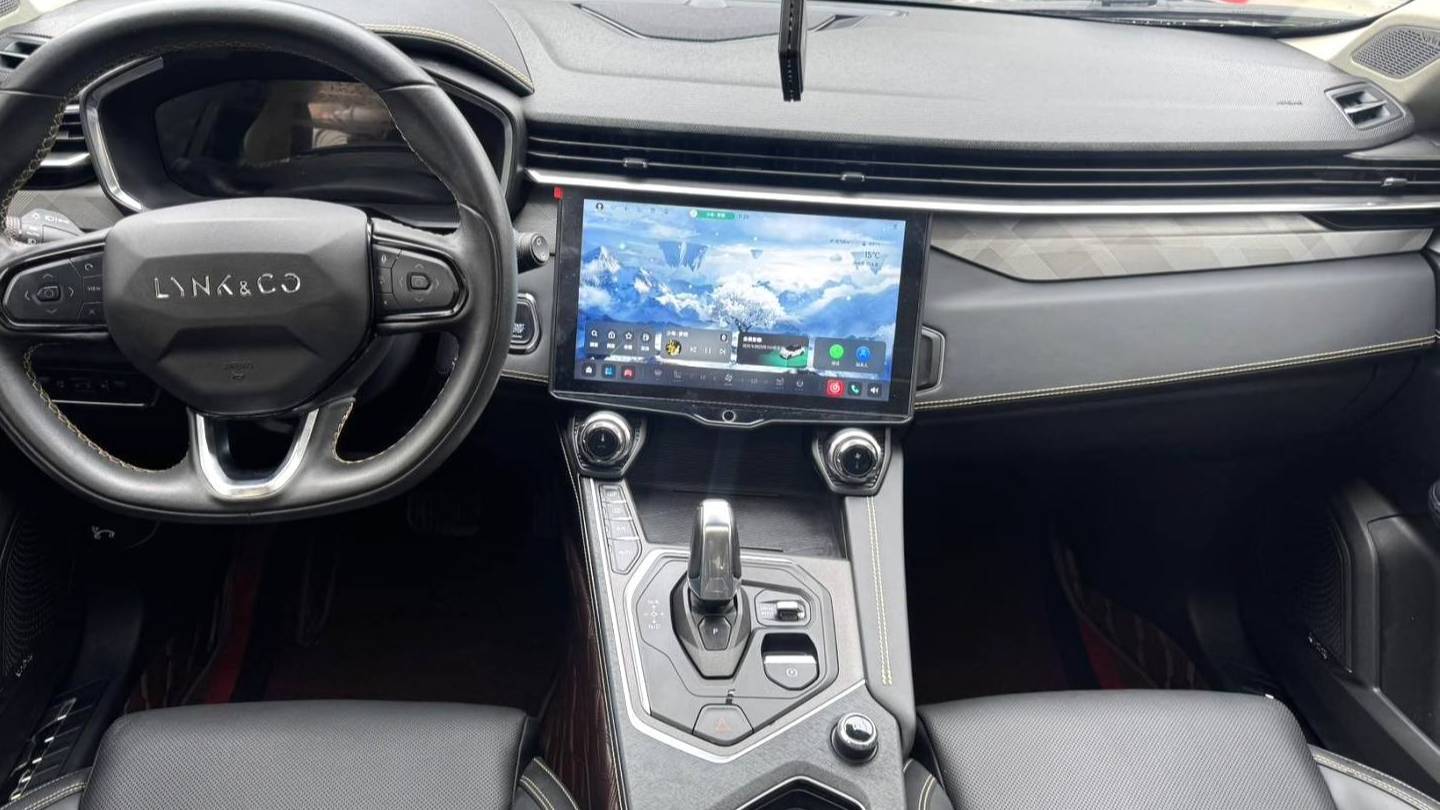 LYNK&CO 2023 01 2.0T two wheel drive Pro version