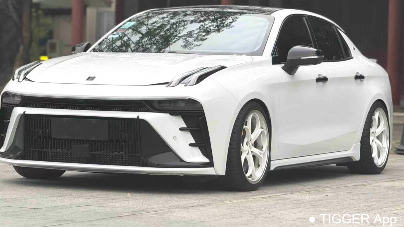 LYNK&CO 2023 03 2.0TD DCT Power Pro