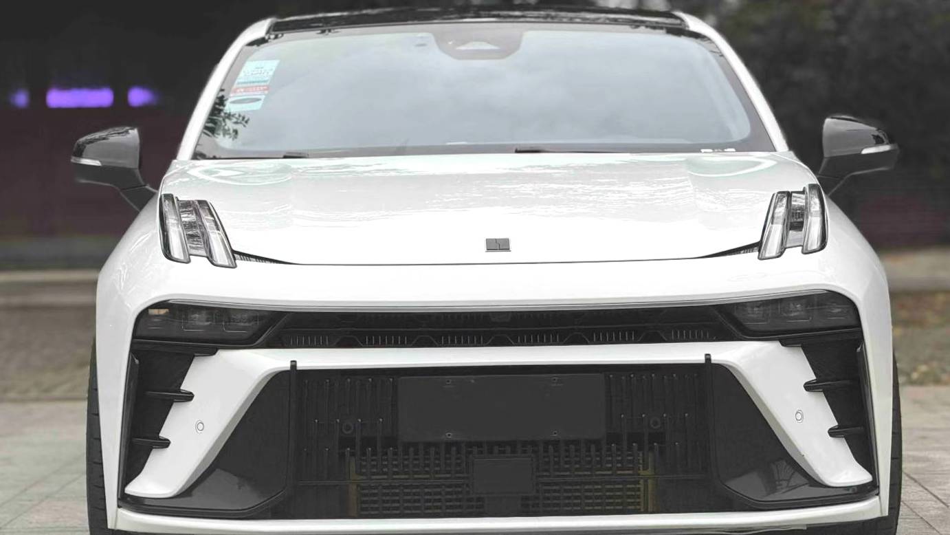 LYNK&CO 2023 03 2.0TD DCT Power Pro