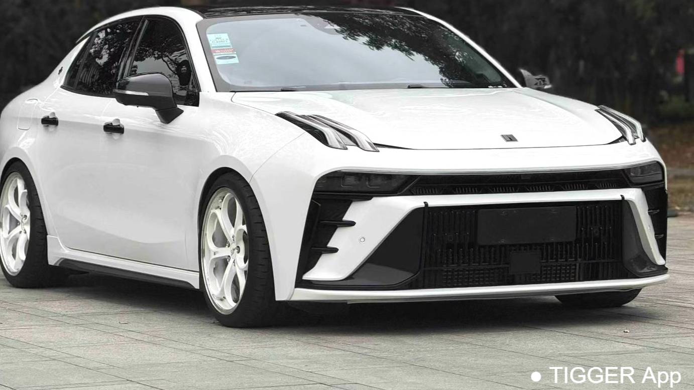 LYNK&CO 2023 03 2.0TD DCT Power Pro