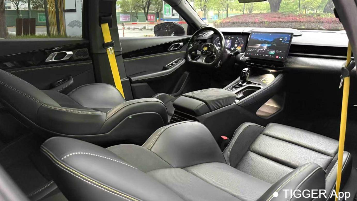 LYNK&CO 2023 03 2.0TD DCT Power Pro