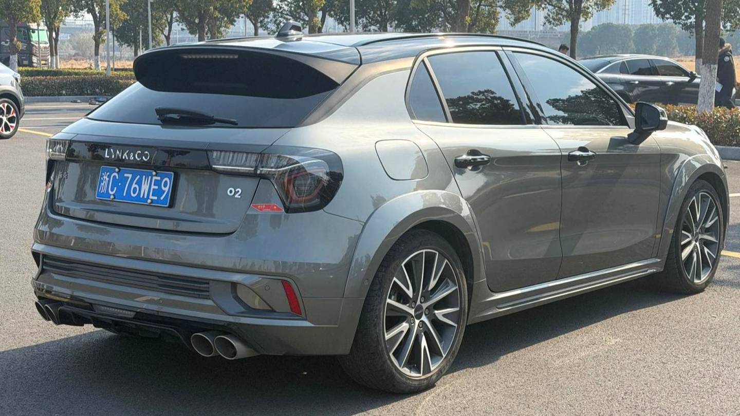 LYNK&CO 2022 02 Hatchback  2.0TD Pro