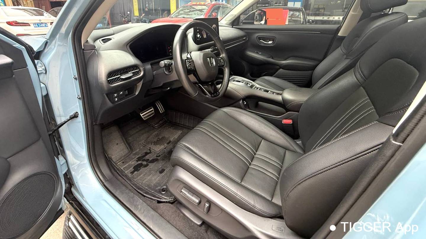 HONDA 2023 ZR-V 2.0L e: HEV Rui · Premium Edition